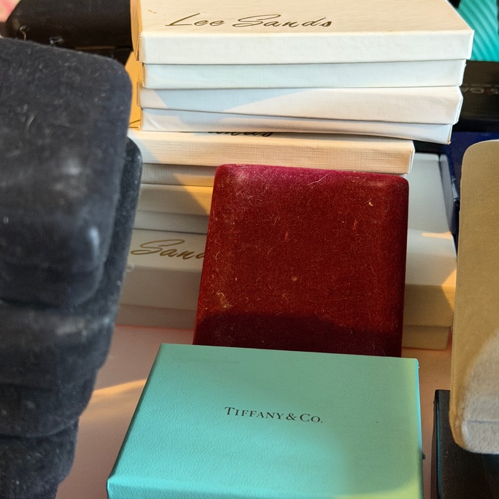 35+ Assorted Jewelry Boxes - Mixed Colors - Picture 3 of 8
